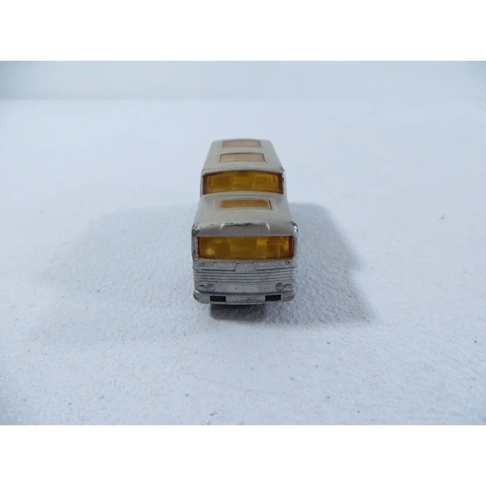 Vintage Matchbox‎ Series No. 66 Greyhound Coach Silver Lesney England